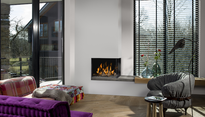 Corner Bell Small 3 LO (2017)