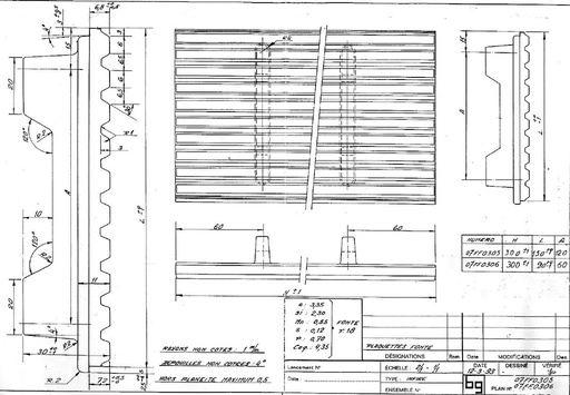 [07FF0305] PLAQUETTE FONTE 300X150X30